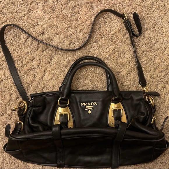 Prada leather handbag - Picture 2 of 7